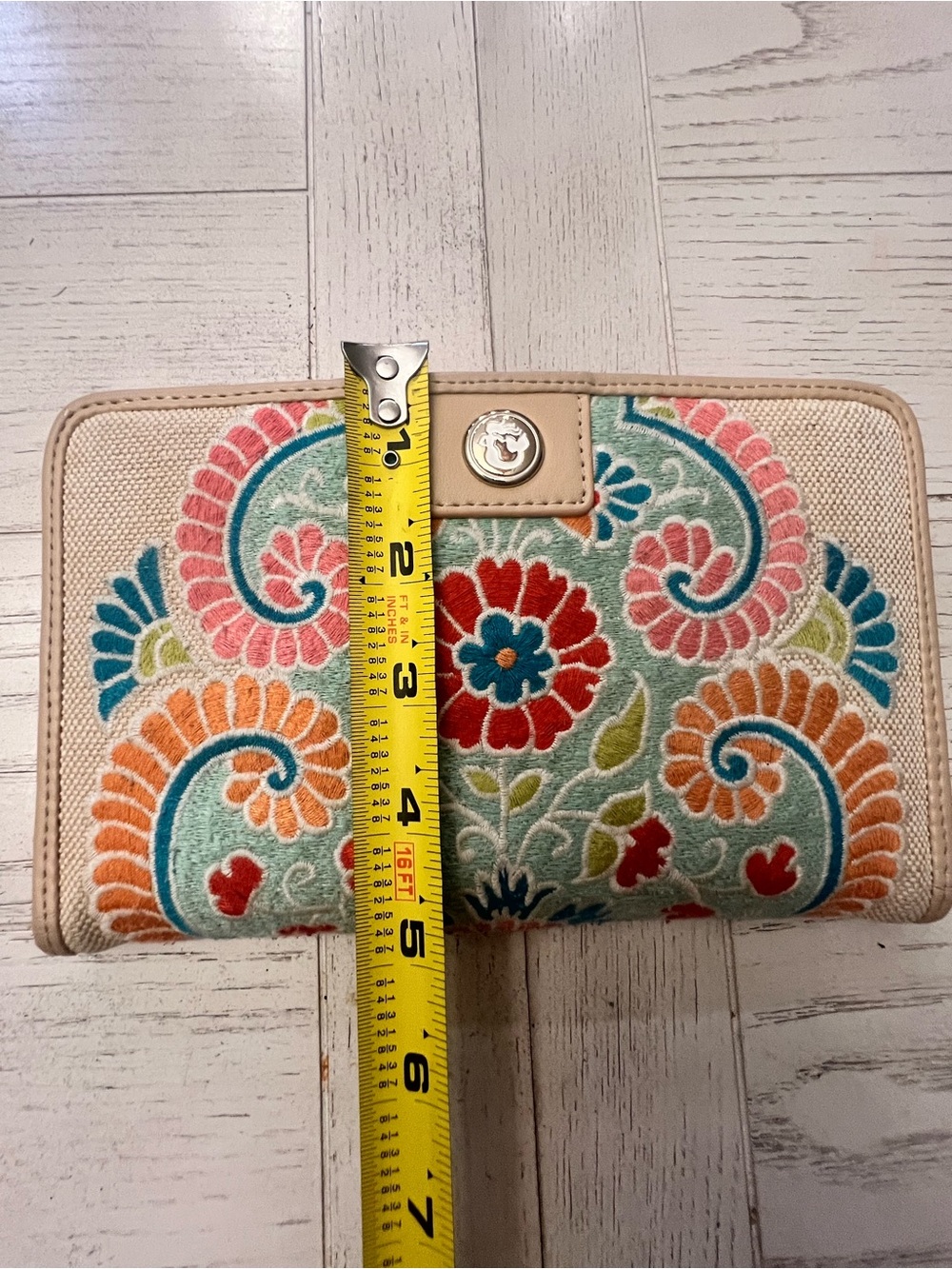 Spartina 449 Embroidered Multicolor Floral Linen and Leather Trimmed Wallet - Picture 10 of 10